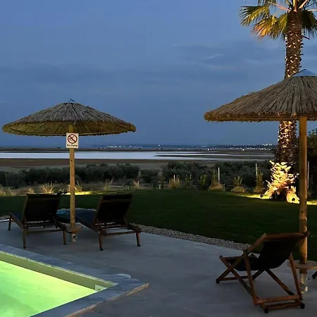 Flamingo View & Lägenhetshotell 4*