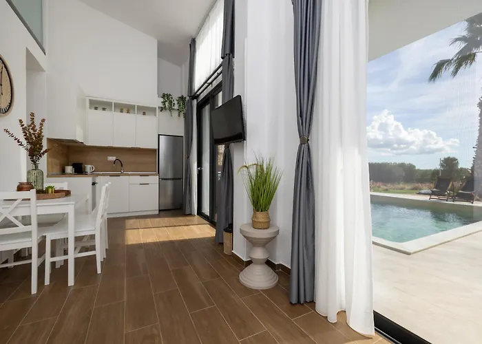 Flamingo View & 4* Potidée