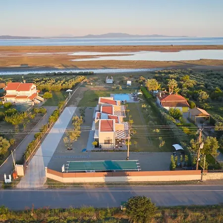 Flamingo View & Apart-hotel Nea Poteidaia
