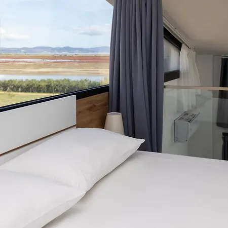 Apart-hotel Flamingo View &