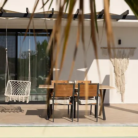 Flamingo View & Apart-hotel *