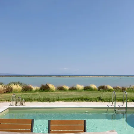 Flamingo View & Apartmanhotel *