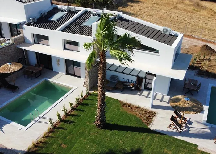 Flamingo View Suites&villas 4* Nea Poteidaia