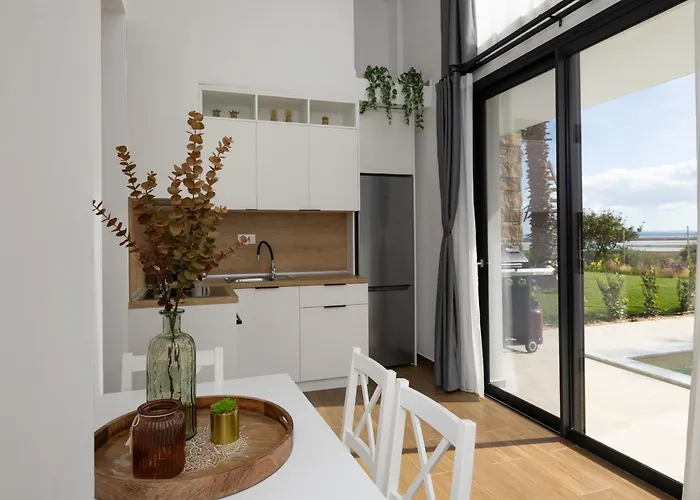 Flamingo View Suites&villas