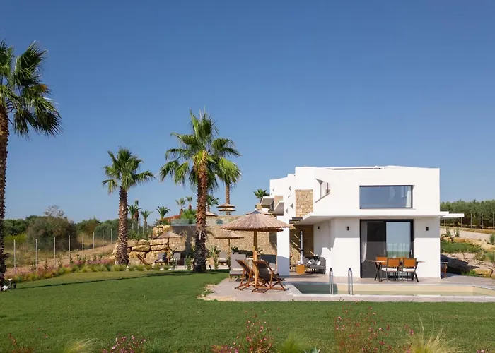 Flamingo View Suites&villas 4*