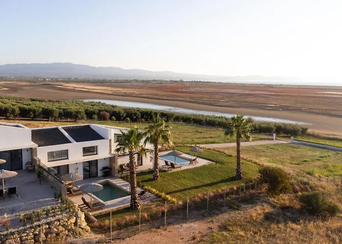 Flamingo View Suites&villas