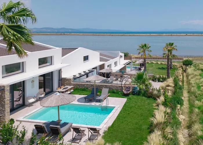 Flamingo View Suites&villas