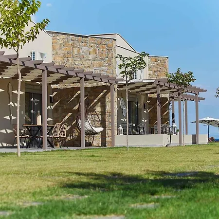 Ξενοδοχείο με διαμερίσματα Flamingo View & 4*