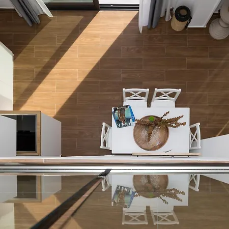 Flamingo View & Ξενοδοχείο με διαμερίσματα