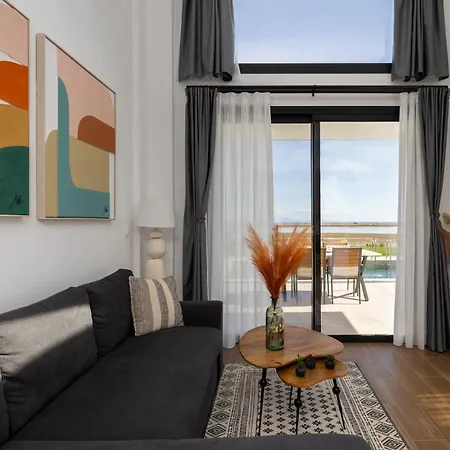 Flamingo View & Ξενοδοχείο με διαμερίσματα Νέα Ποτίδαια