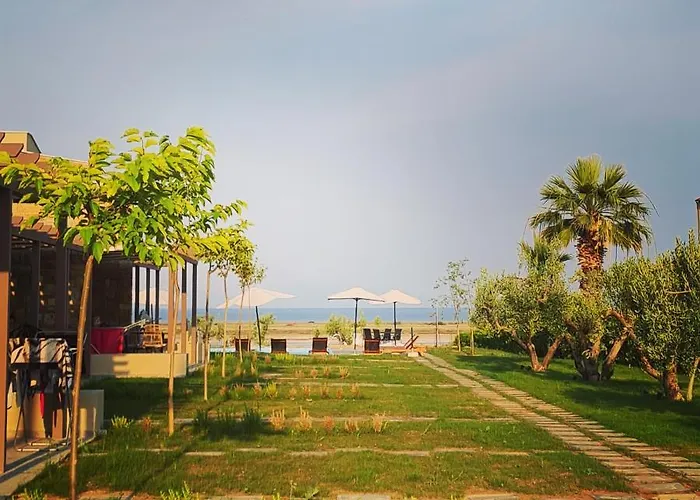 Apartahotel Flamingo View Suites&villas 4*