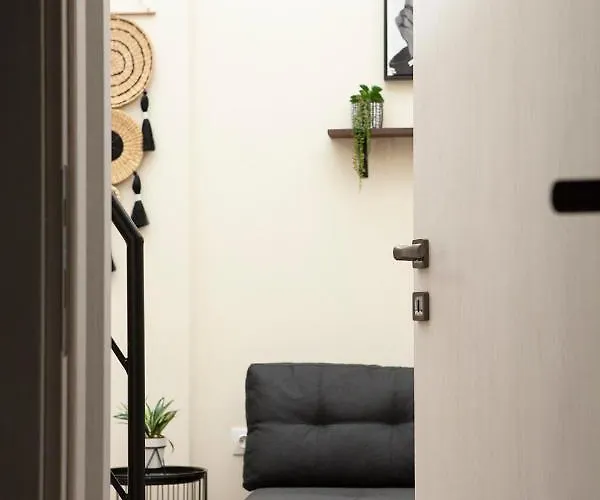 Flamingo View Suites&villas Apartahotel 4*