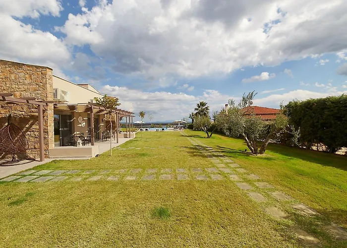 Flamingo View Suites&villas Apartahotel Nea Poteidaia