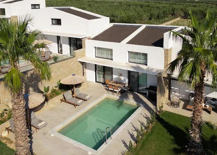 Flamingo View Suites&villas Nea Poteidaia