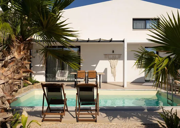 Flamingo View Suites&villas Apartahotel