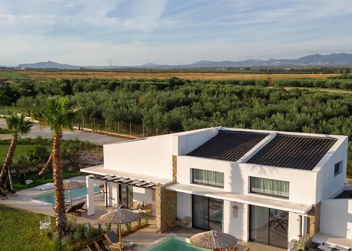 Flamingo View Suites&villas Apartahotel 4*